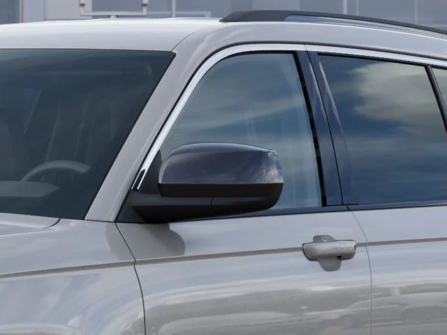 New 2026 Silver Zynith Jeep Laredo X image 12