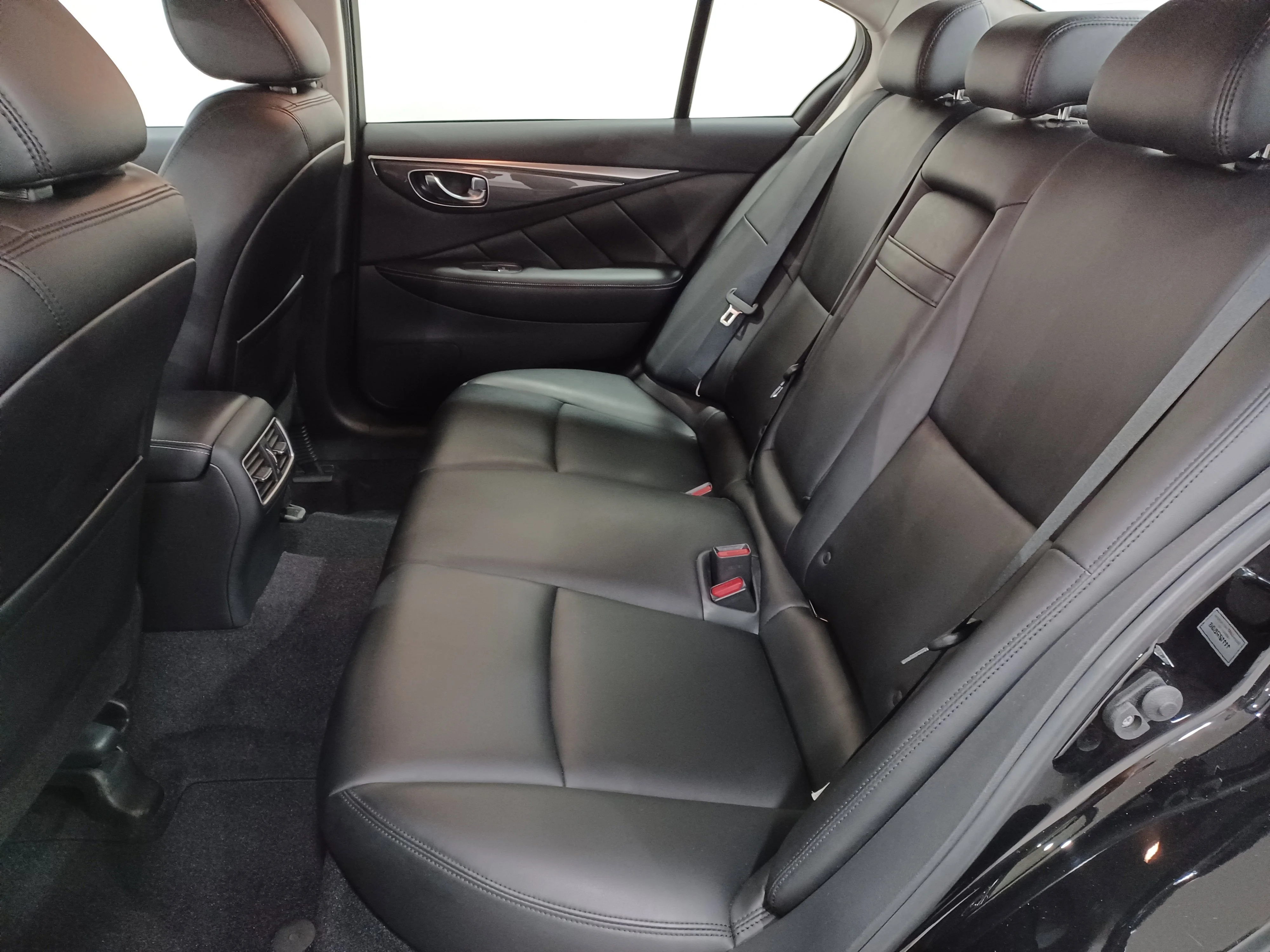 Certified Used 2022 Black Obsidian INFINITI Pure AWD*Black Obsidian | Htd Leather | Htd Wheel | Rain Sense Wipers | Park Assist | Apple CarPlay image 11