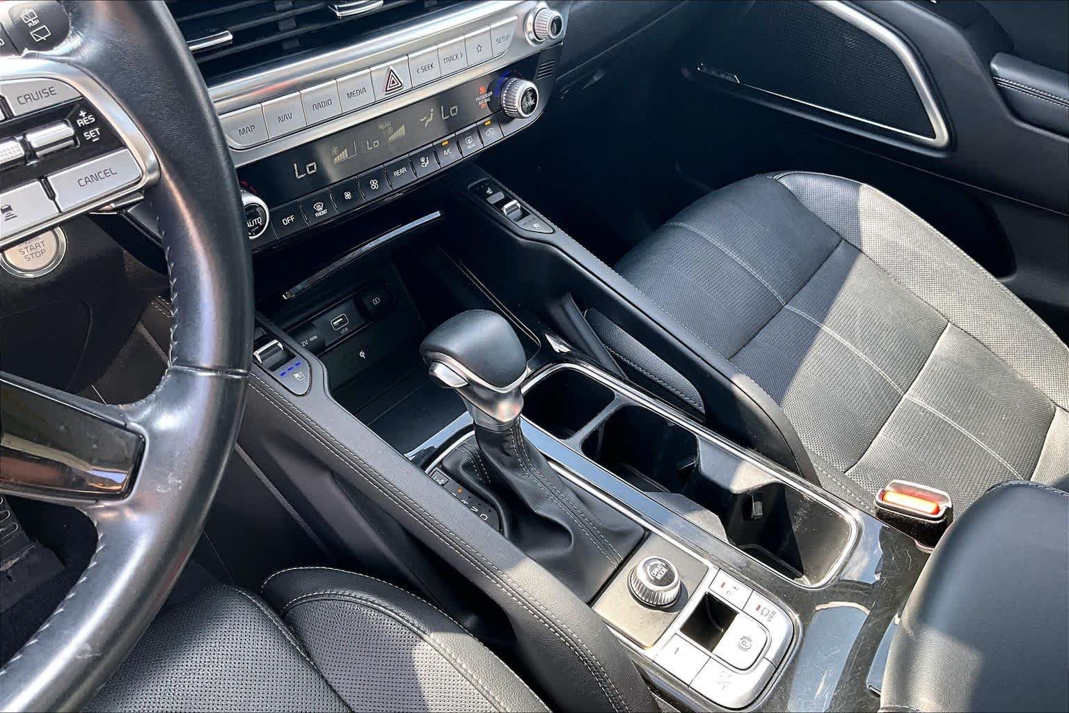 Used 2022 GLAC WHITE Kia SX image 15