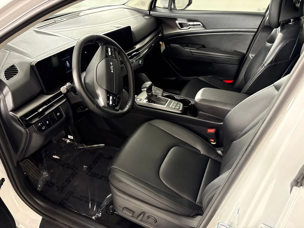 New 2026 Glacial White Pearl Kia EX image 27
