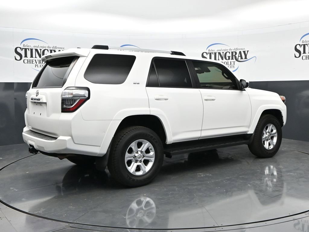 Used 2020 White Toyota SR5 image 7