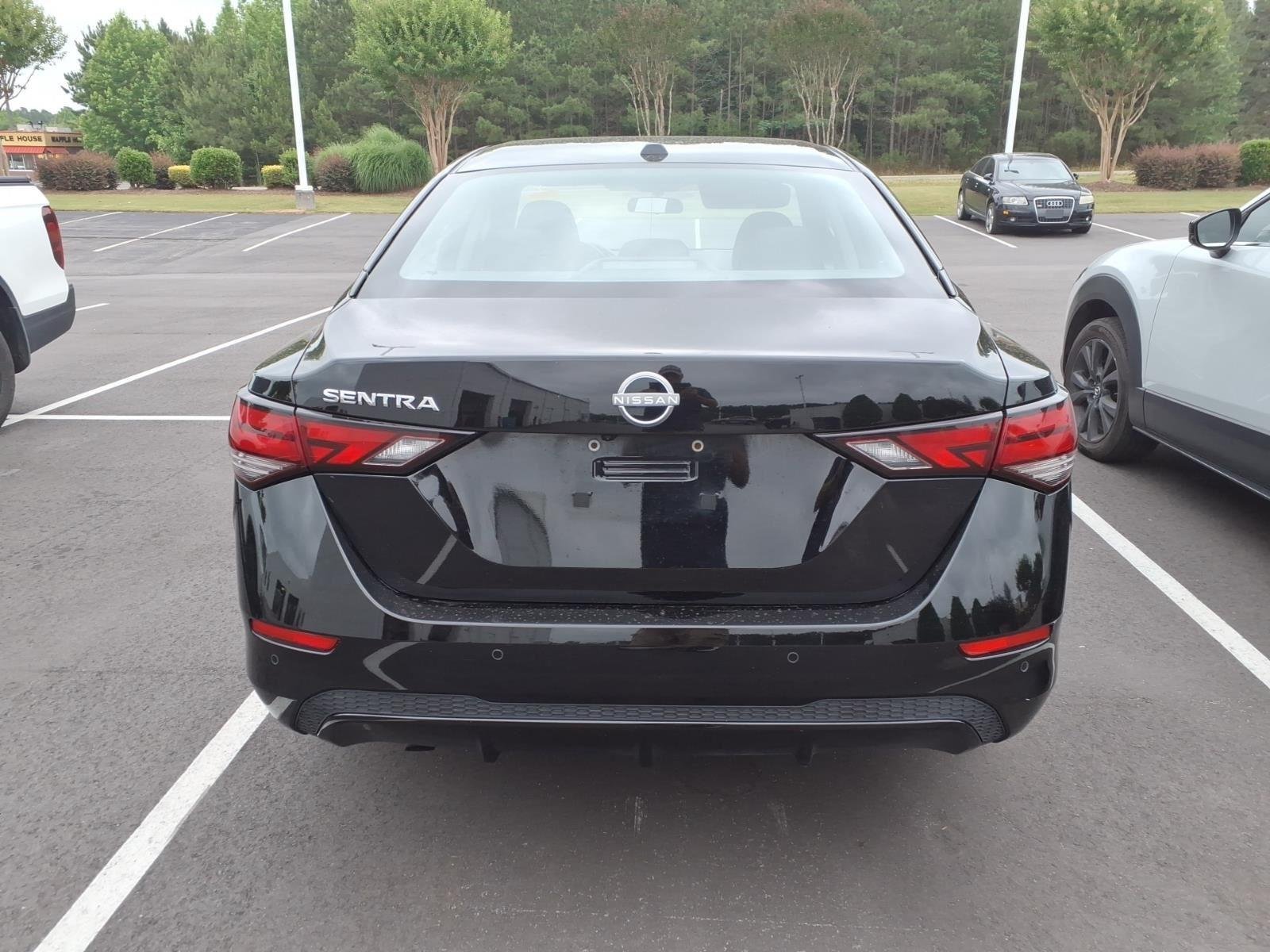 Used 2025 Super Black Nissan SV image 5