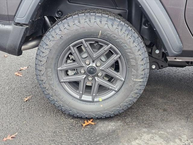 New 2026 Granite Crystal Metallic Clear-Coat Exterior Paint Jeep Sport S image 9