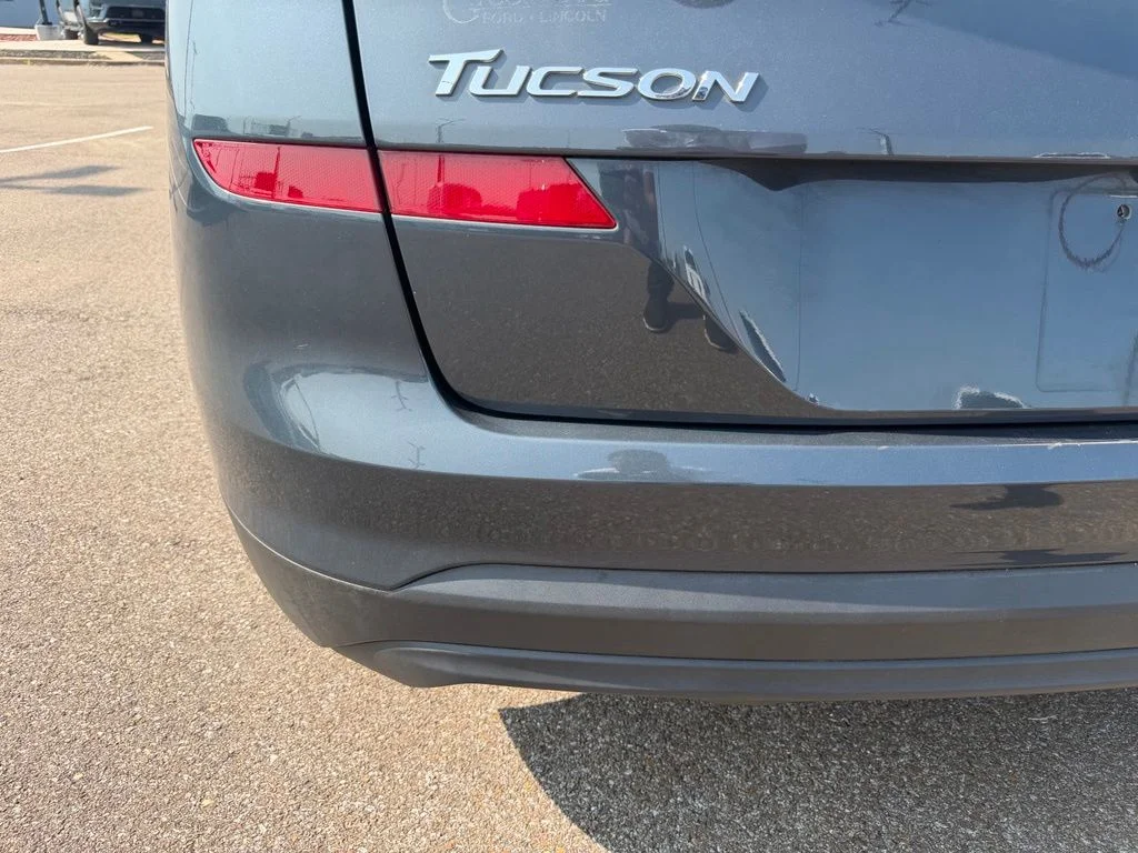 Used 2021 Blue Hyundai Value image 4