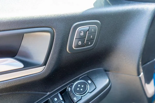 2021 Ford Escape SEL - Photo 17