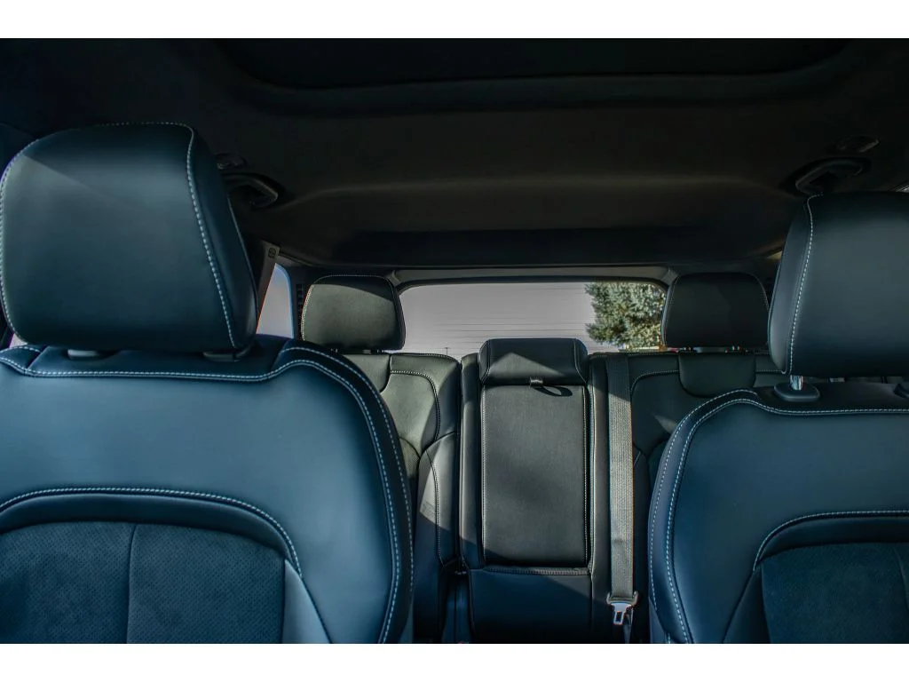 New 2025 Velvet Red Pearlcoat Jeep Altitude X image 43