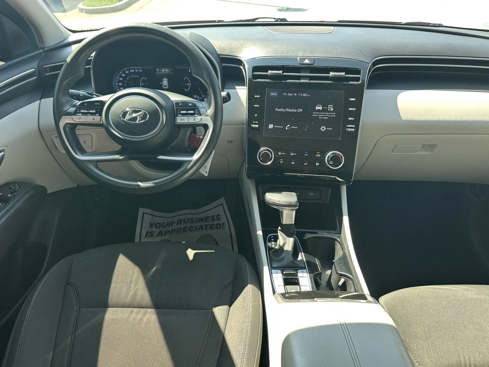 Used 2023 Calypso Red Hyundai SE image 12