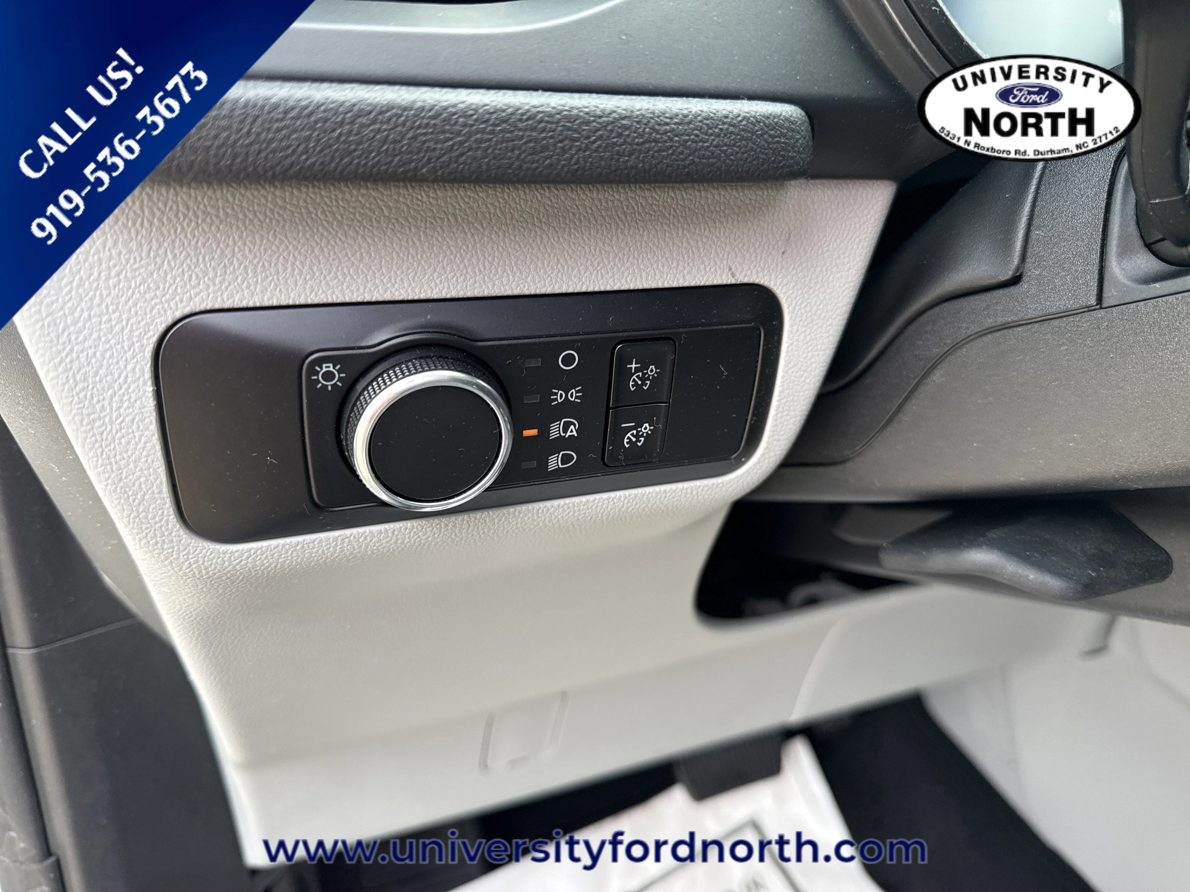 Used 2025 Oxford White Ford Active image 14