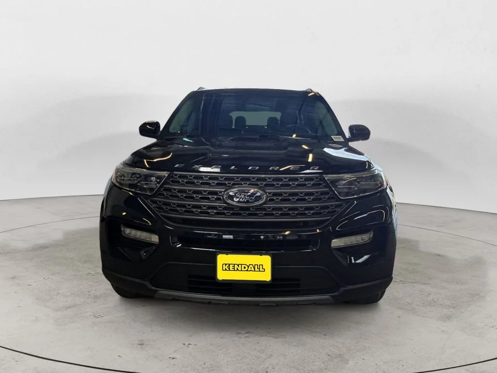 Used 2024 Black Ford XLT image 2
