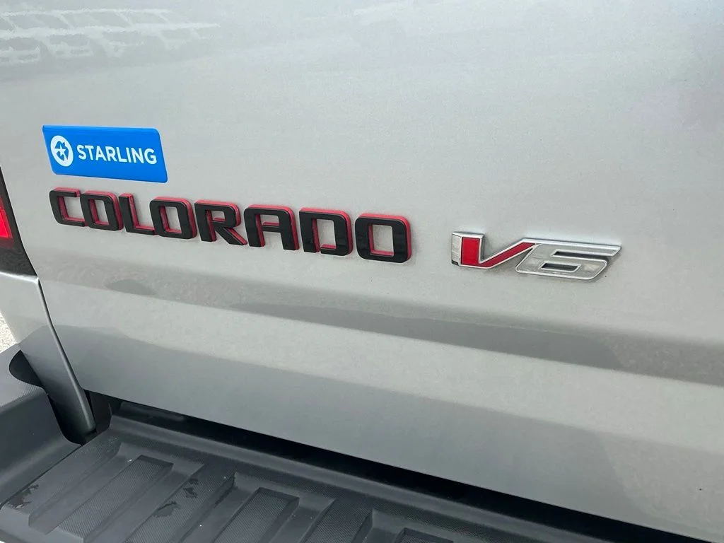 Used 2017 Silver Chevrolet LT image 32