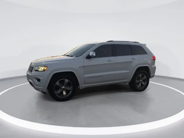 Used 2016 White Jeep Overland image 4