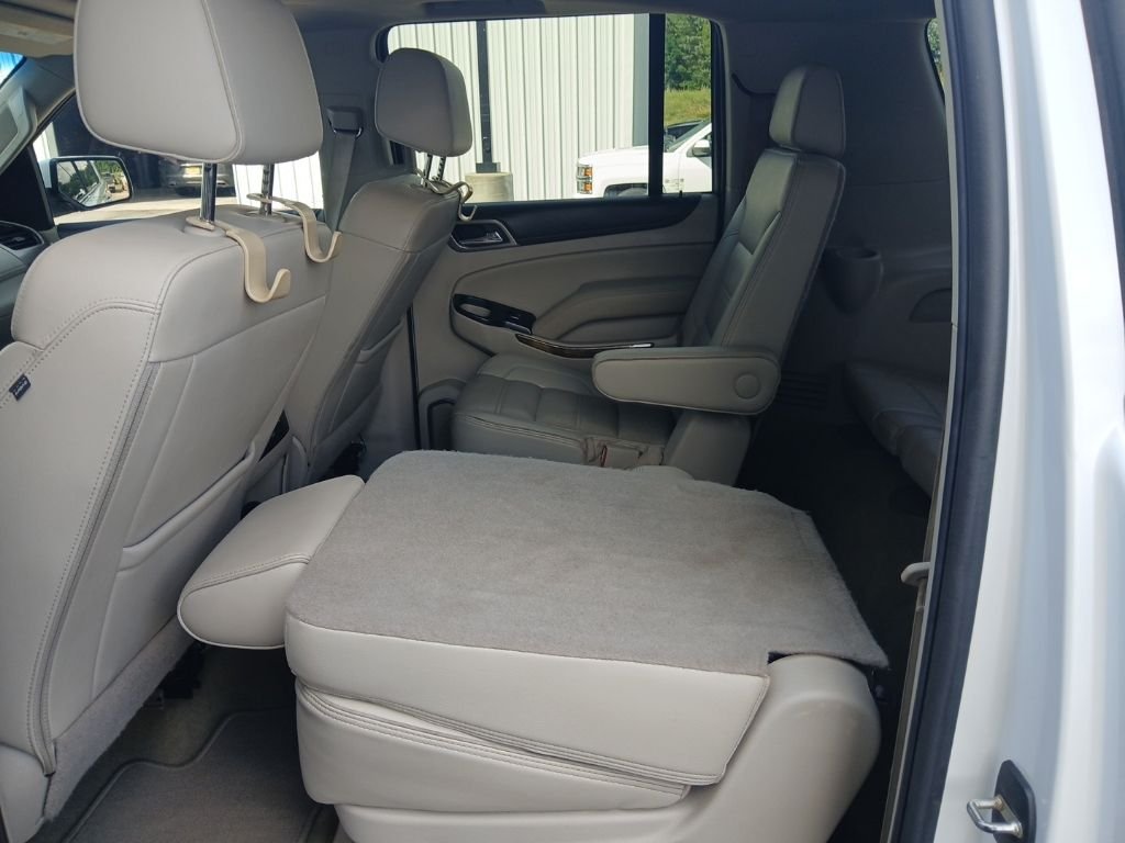 Used 2017 White GMC Denali image 41