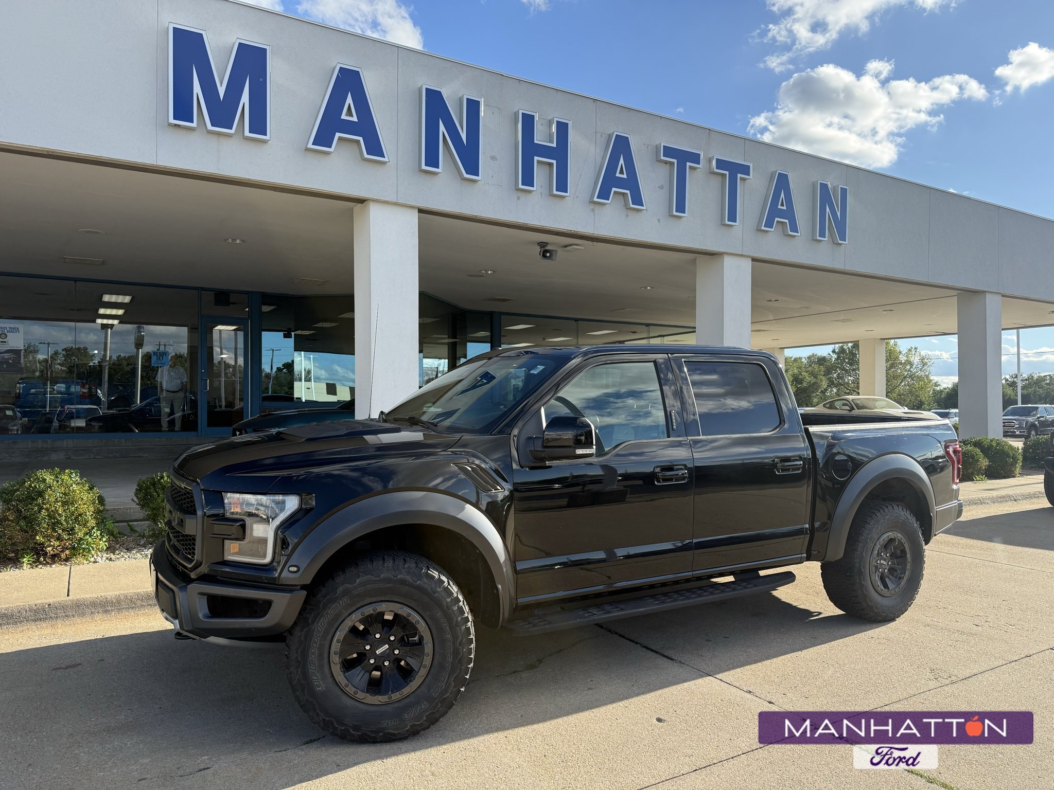 Used 2017  Ford Raptor image 1