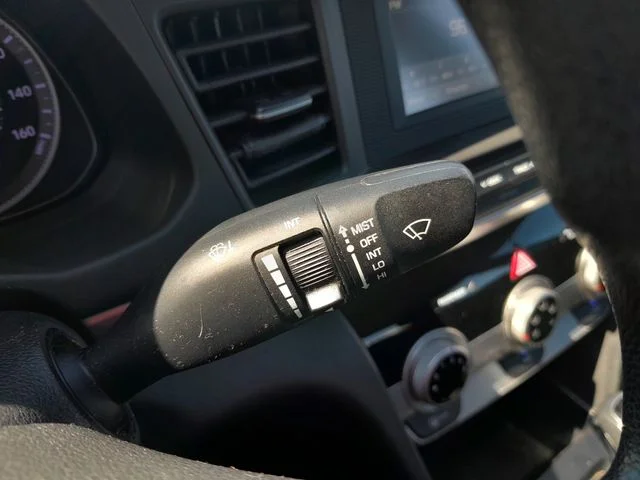 Used 2019 Gray Hyundai SE image 17