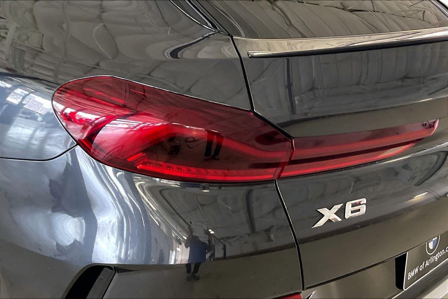 Used 2021 Dark Graphite Metallic BMW xDrive40i image 26