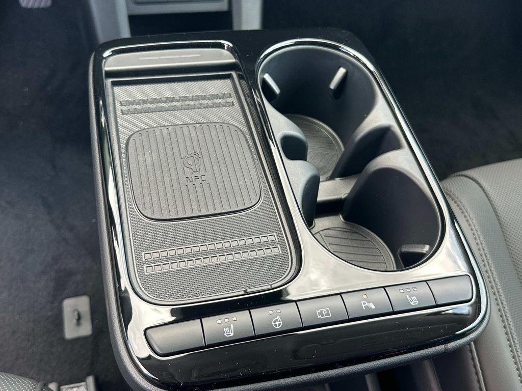 2025 Hyundai IONIQ 5 SEL - Photo 20