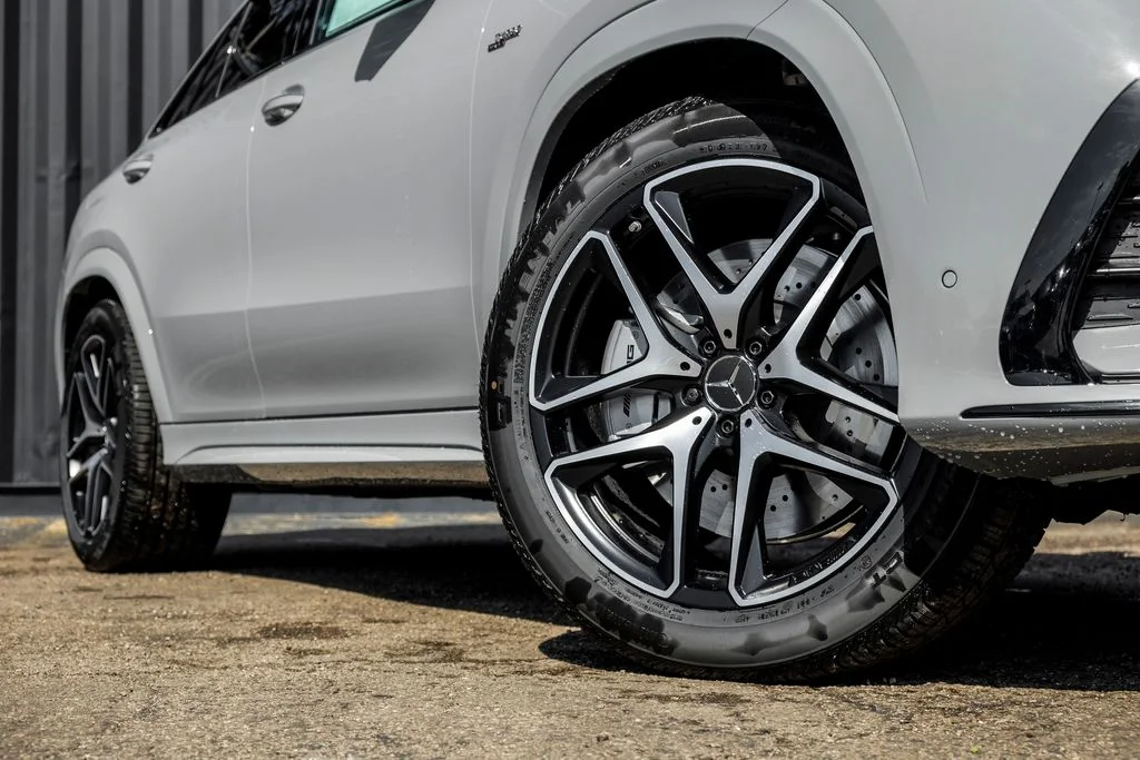 New 2026 MANUFAKTUR Alpine Grey Mercedes-Benz GLE 53 AMG® image 7