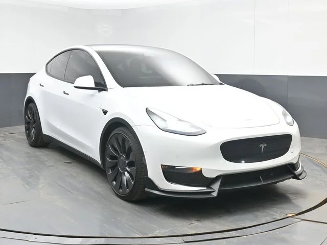 Used 2022 Tesla Model Y Performance with VIN 7SAYGDEF9NF452768 for sale in Morristown, TN