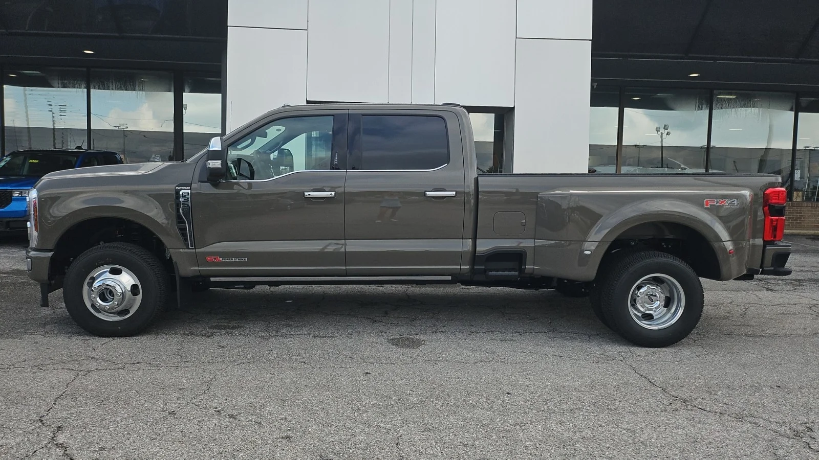 New 2026 Marsh Gray Ford Platinum DRW 4WD image 2