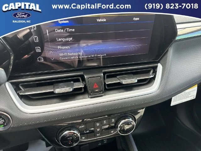 Used 2025 Gray Chevrolet LT image 26
