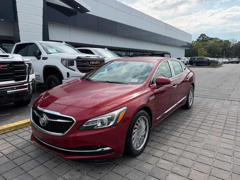 Used 2018 Red Quartz Tintcoat Buick Essence image 2