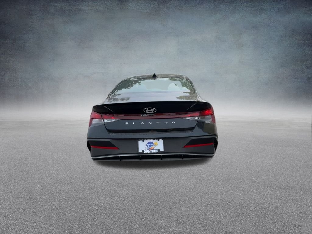 Certified Used 2025 Abyss Black Hyundai SEL Sport image 21