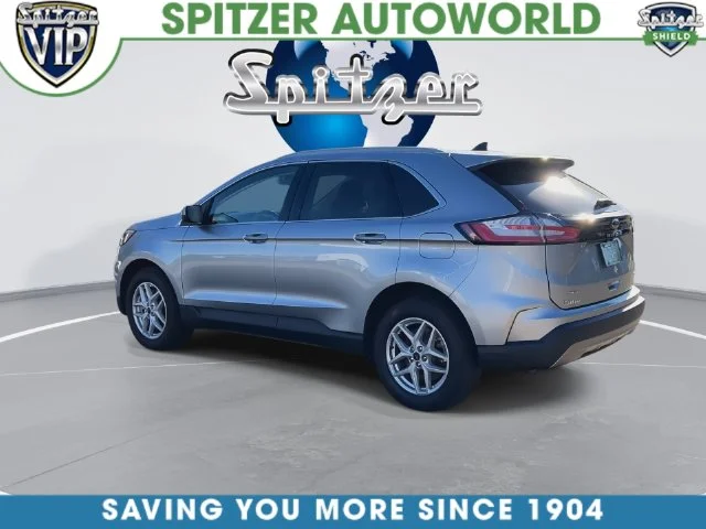 Used 2024 Silver Ford SEL image 11