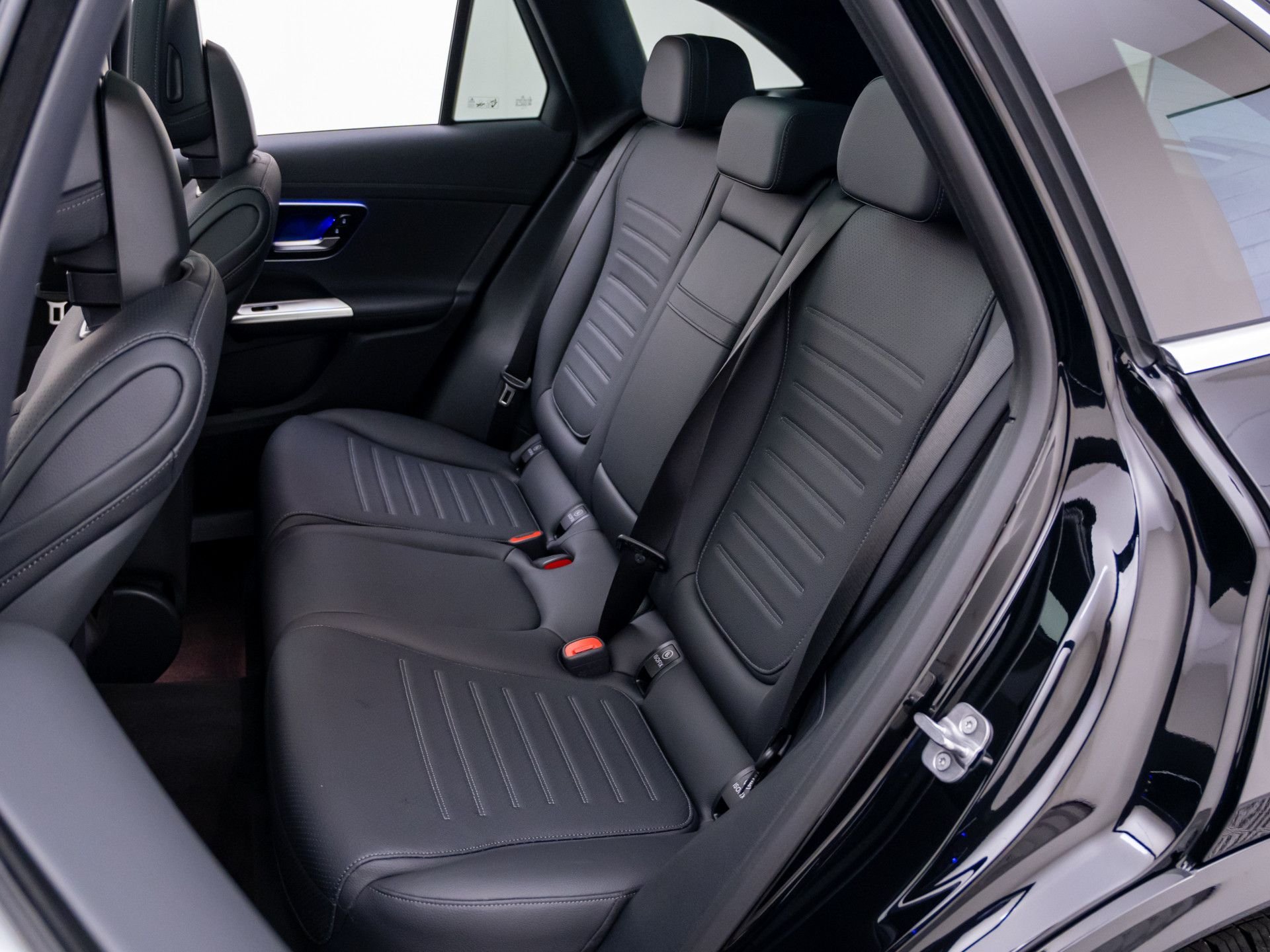 New 2026 Black Mercedes-Benz GLC 300 image 18