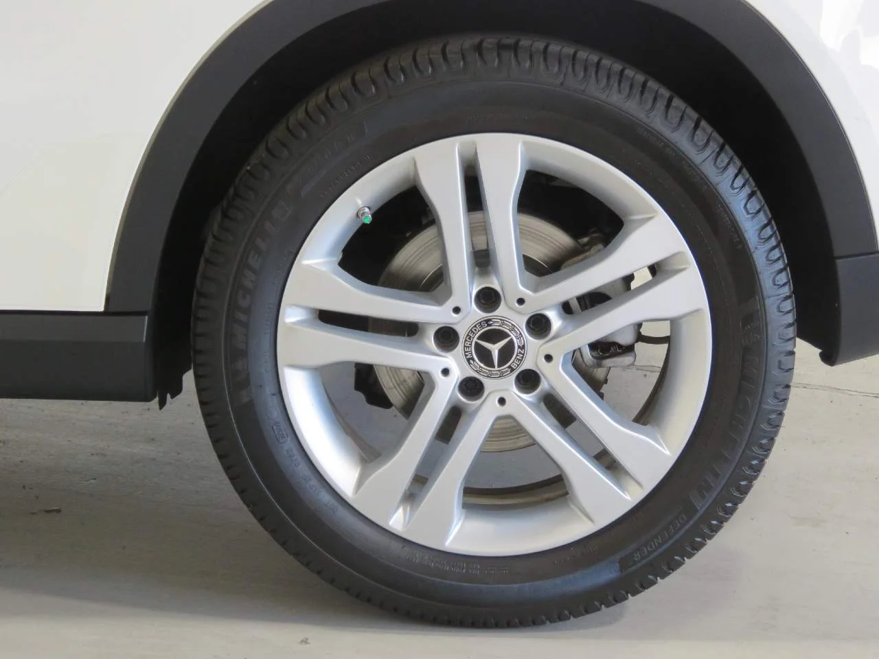 Used 2020 Polar White Mercedes-Benz GLA 250 image 9