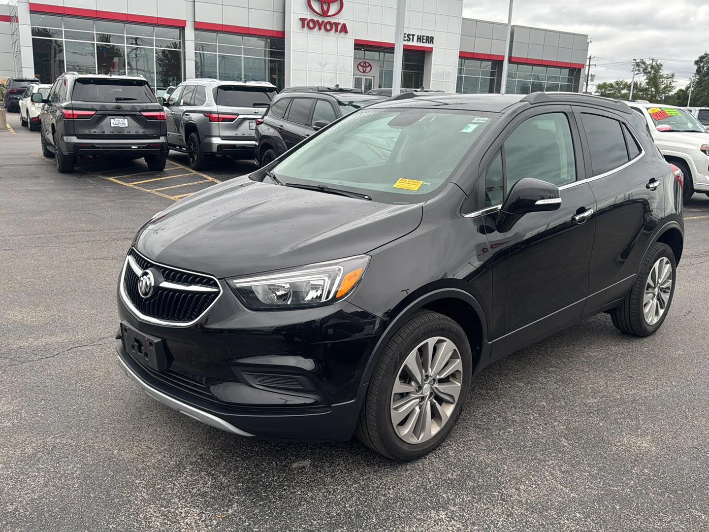 Used 2019 Ebony Twilight Metallic Buick Preferred image 3