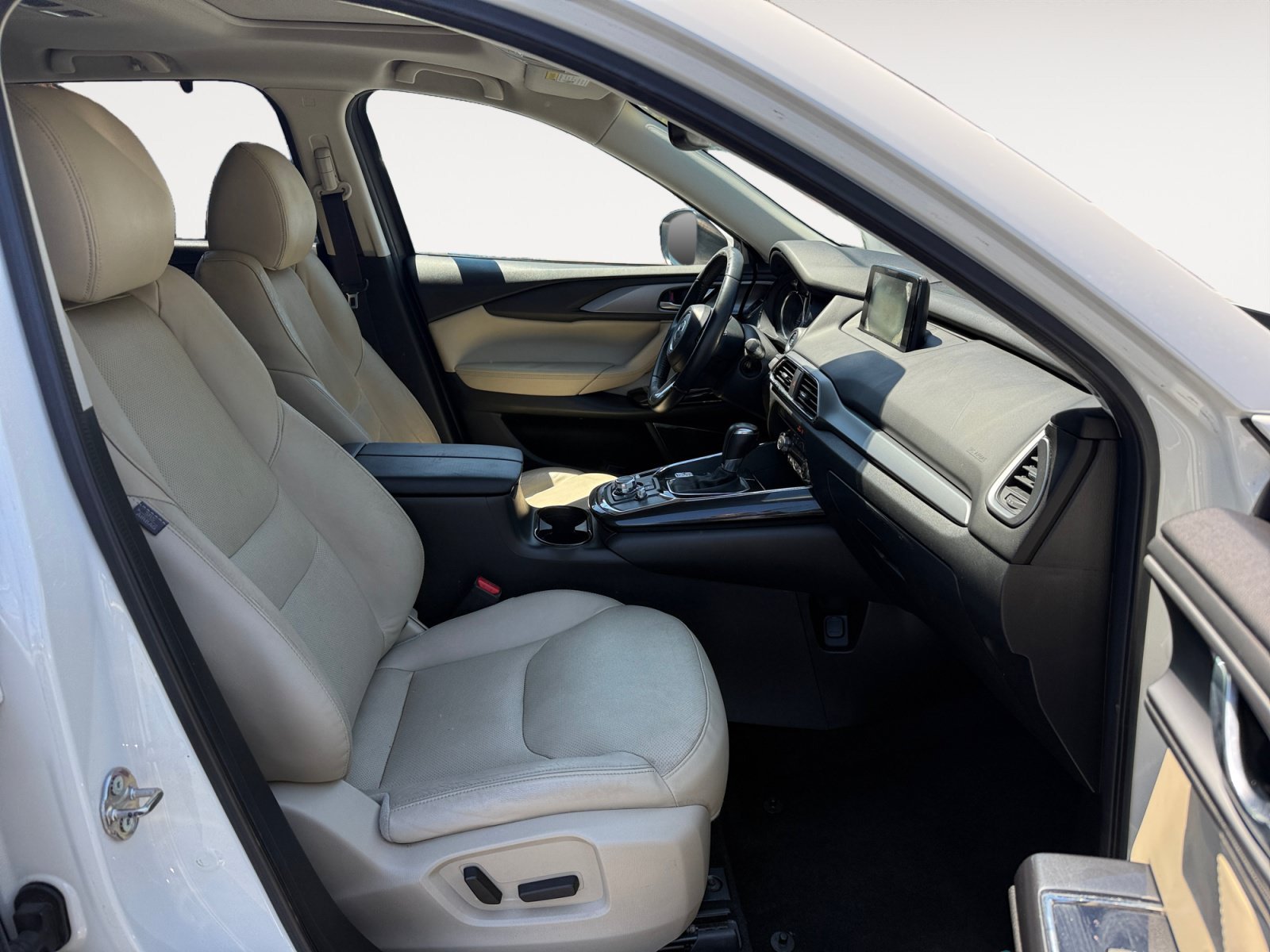 Used 2016 Snowflake White Pearl Mazda Touring image 19