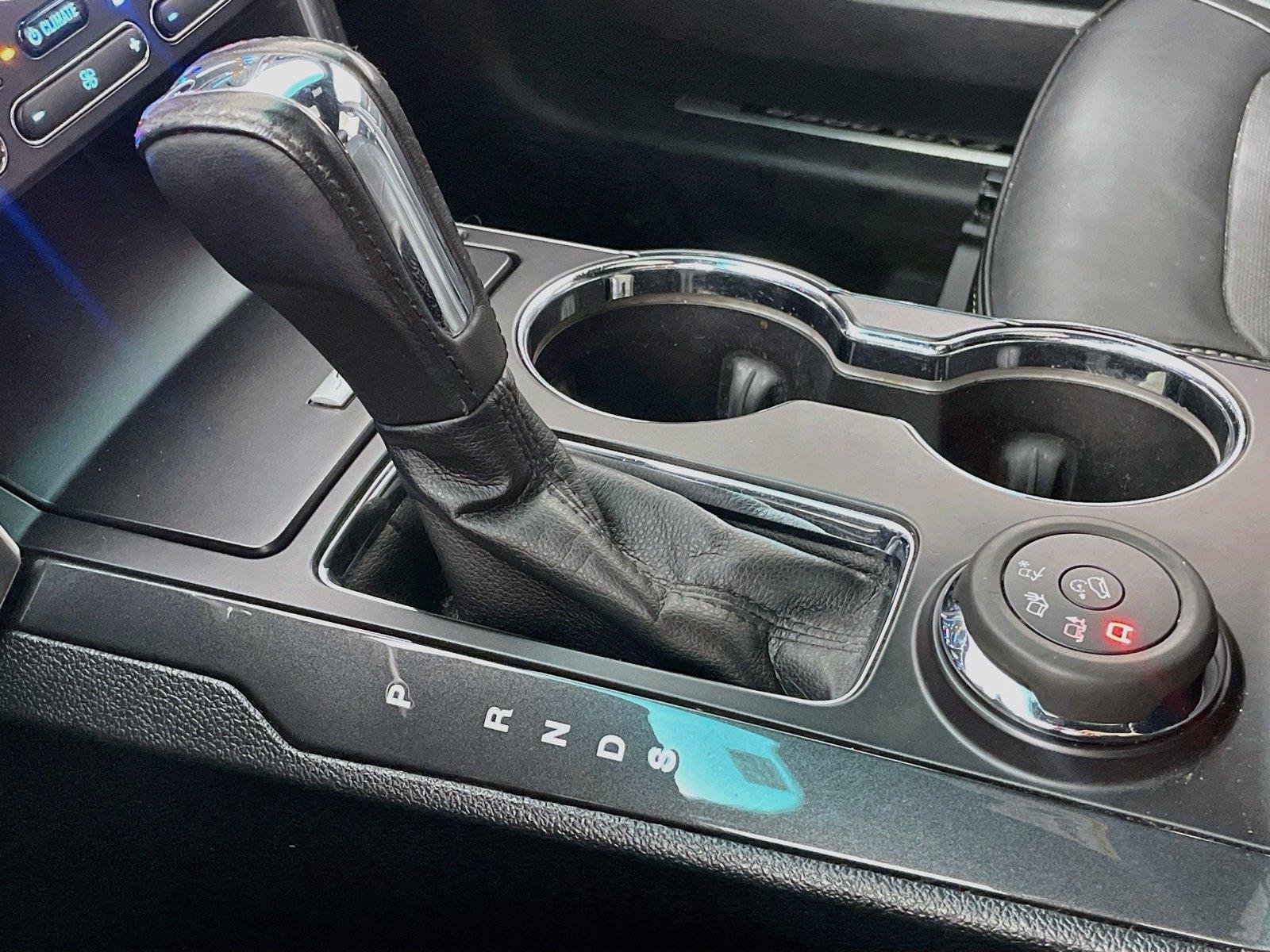 Used 2016 Black Ford Platinum image 19