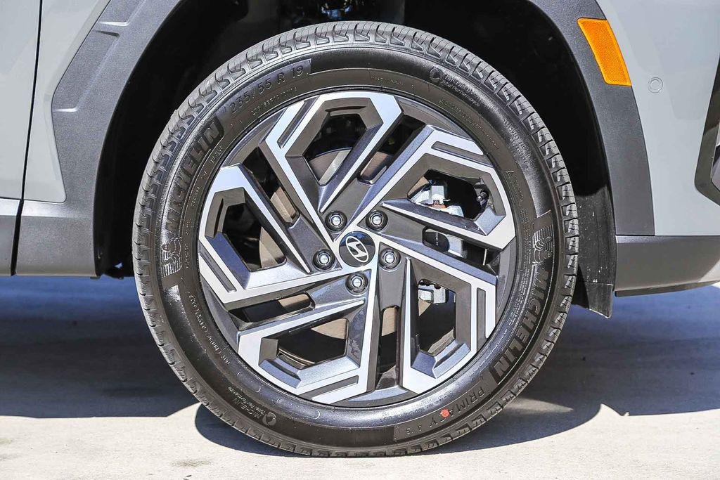 2026 Hyundai Tucson Limited - Photo 10
