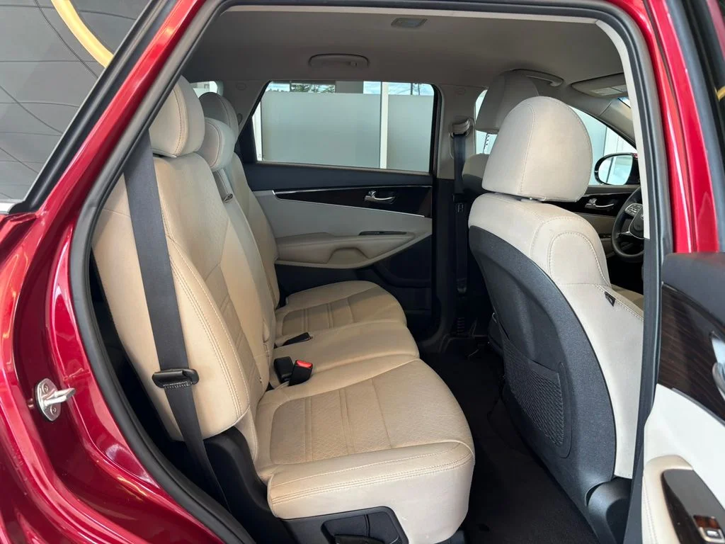 Used 2019 Red Kia LX image 25
