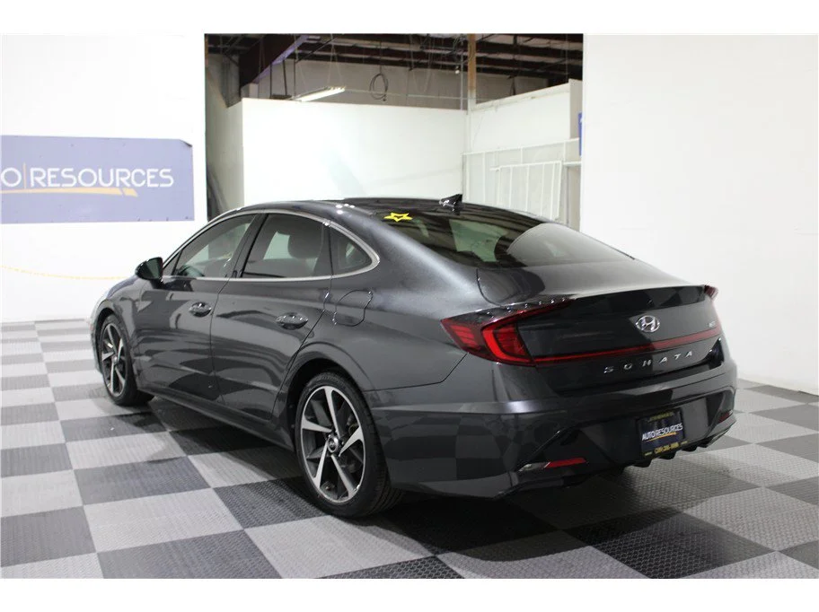 Used 2021 Portofino Gray Hyundai SEL Plus image 6