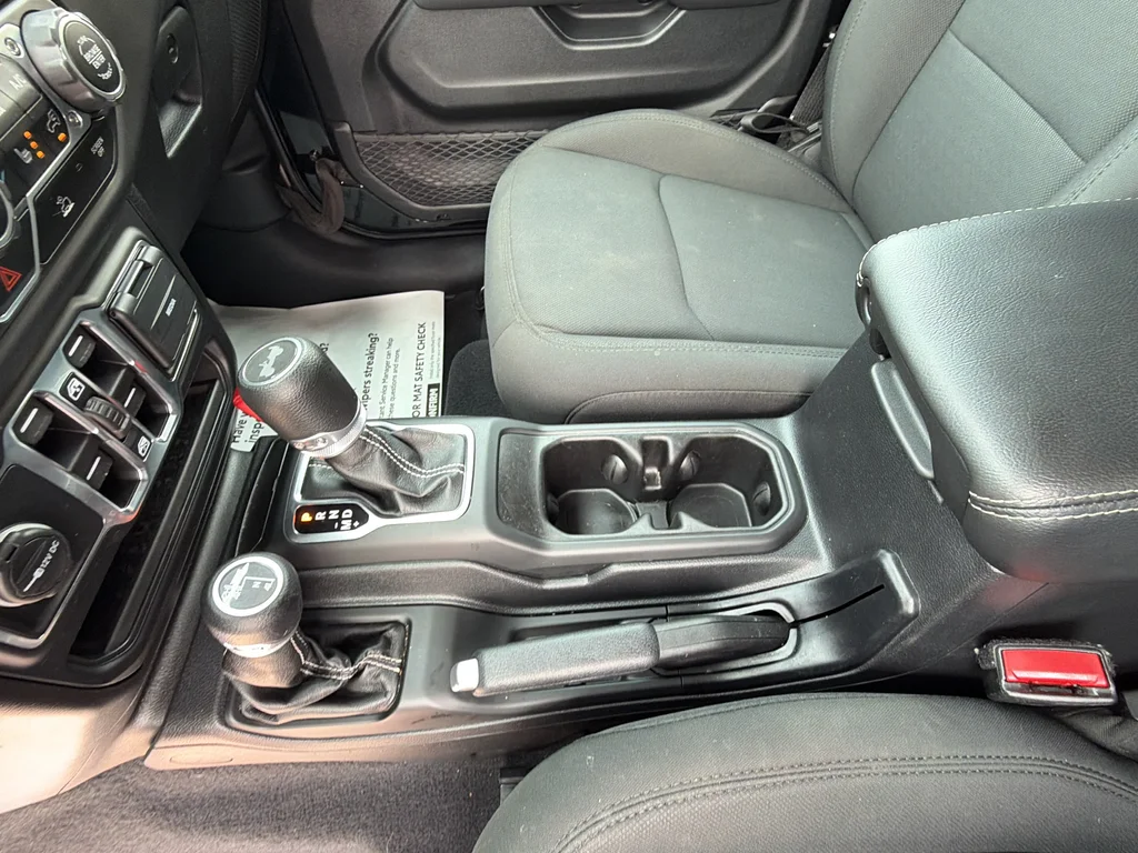 Used 2021 Black Jeep Unlimited Sahara image 21
