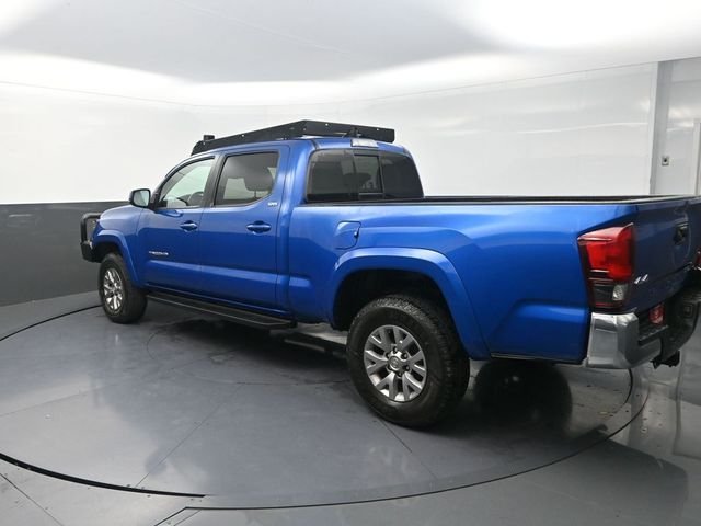 Used 2018 Blue Toyota SR5 image 6