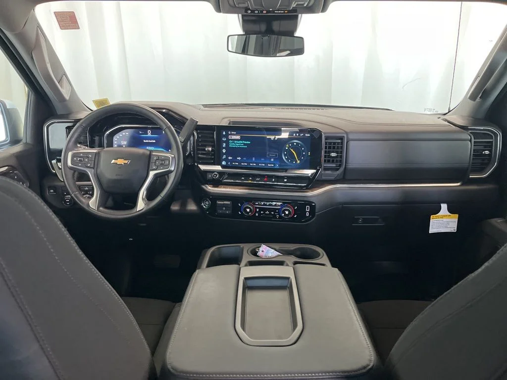 Used 2025 Gray Chevrolet LT image 9