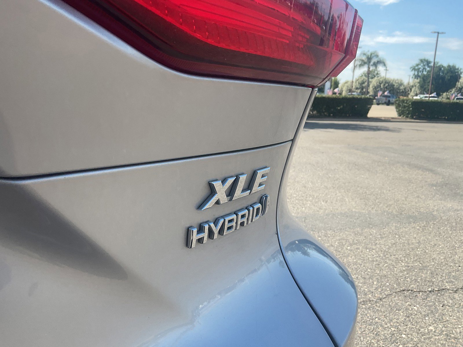 Used 2021 Titanium Toyota XLE image 10