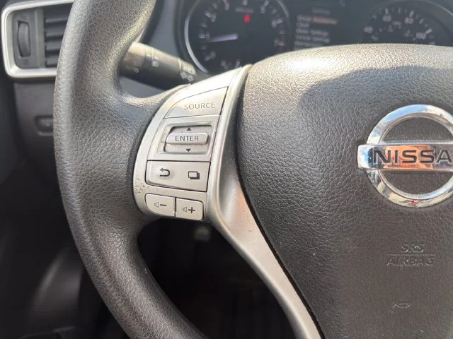 Used 2016 Red Nissan SV image 26