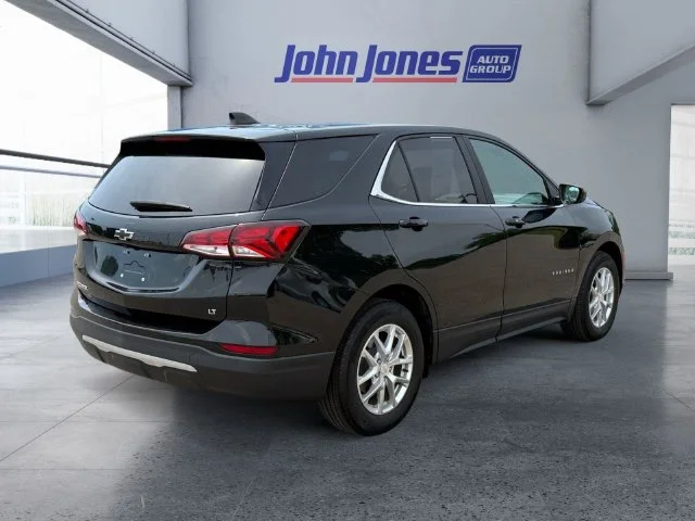 Used 2022 Black Metallic Chevrolet LT image 5