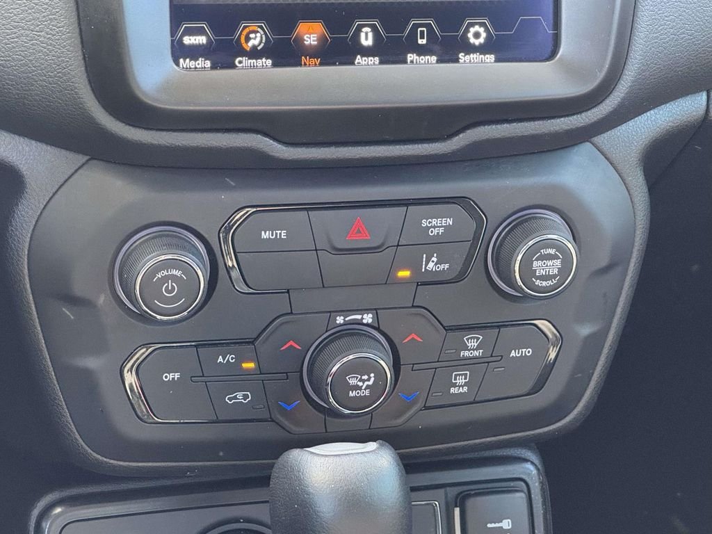 Used 2023 White Jeep Trailhawk image 18