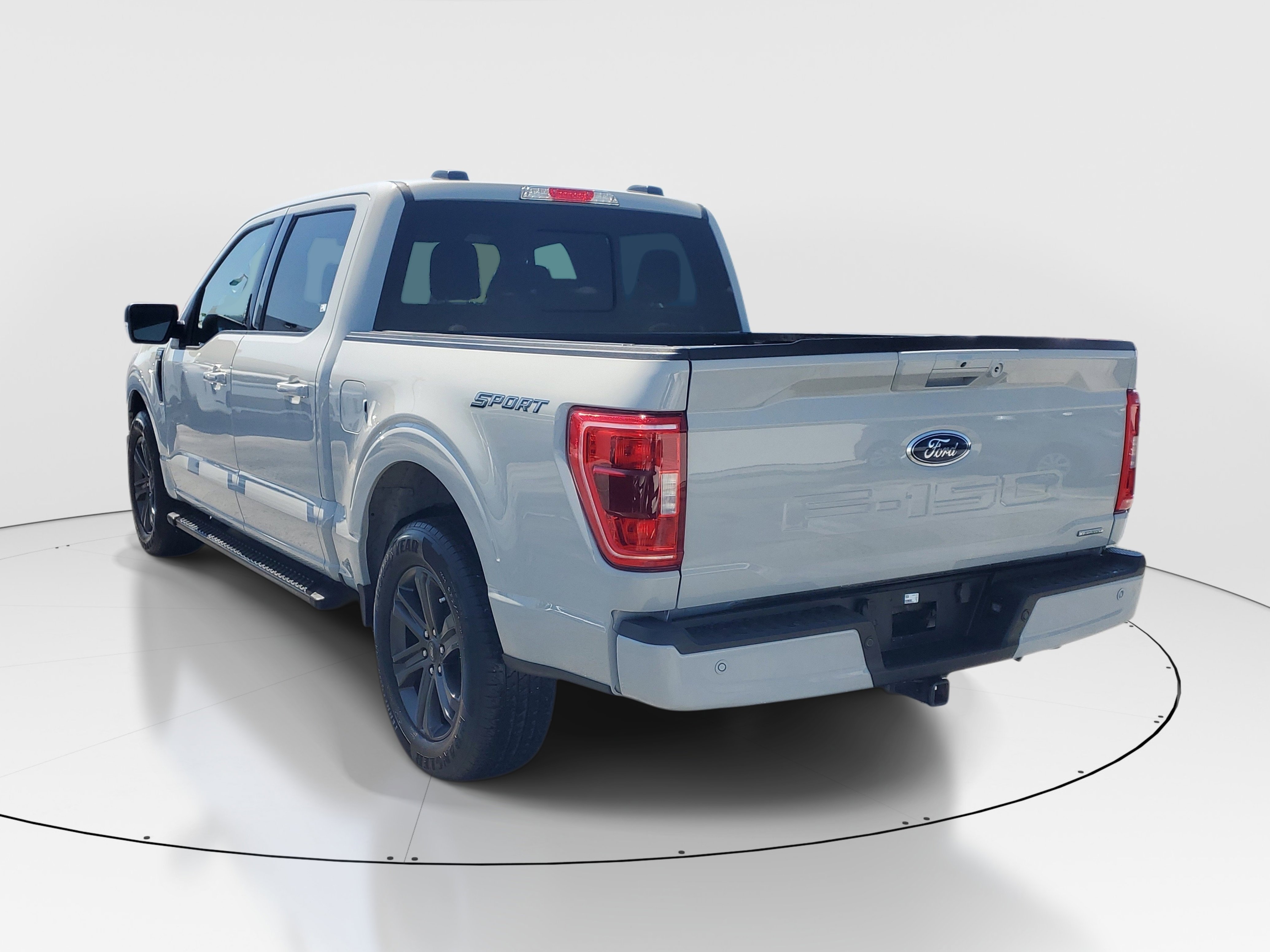 Used 2023 Avalanche Ford XLT image 5