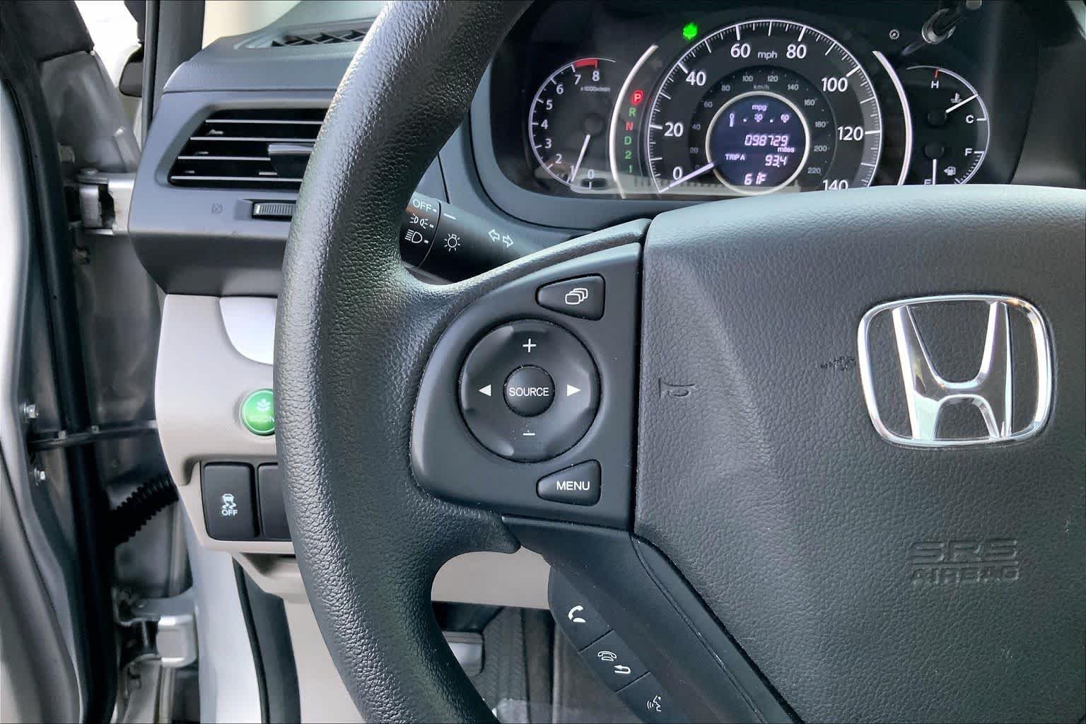 Used 2014 Alabaster Silver Metallic Honda LX image 21