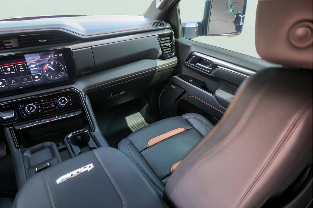 Used 2025 Onyx Black GMC AT4 image 30