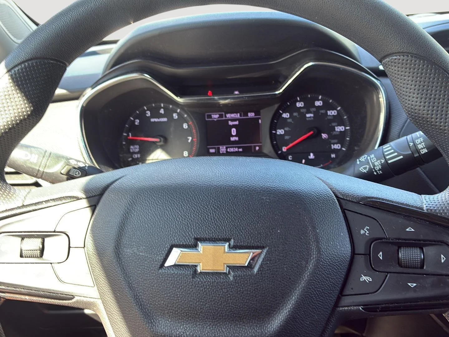 Used 2022 Summit White Chevrolet LT image 27