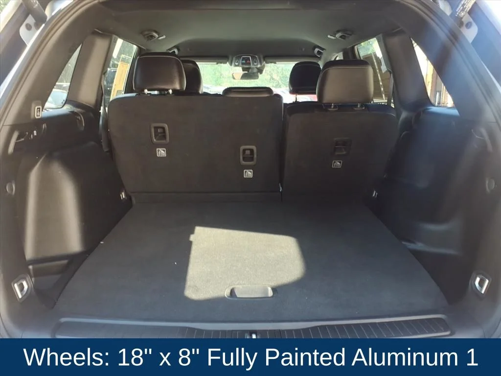 Used 2025 Silver Jeep Altitude image 27