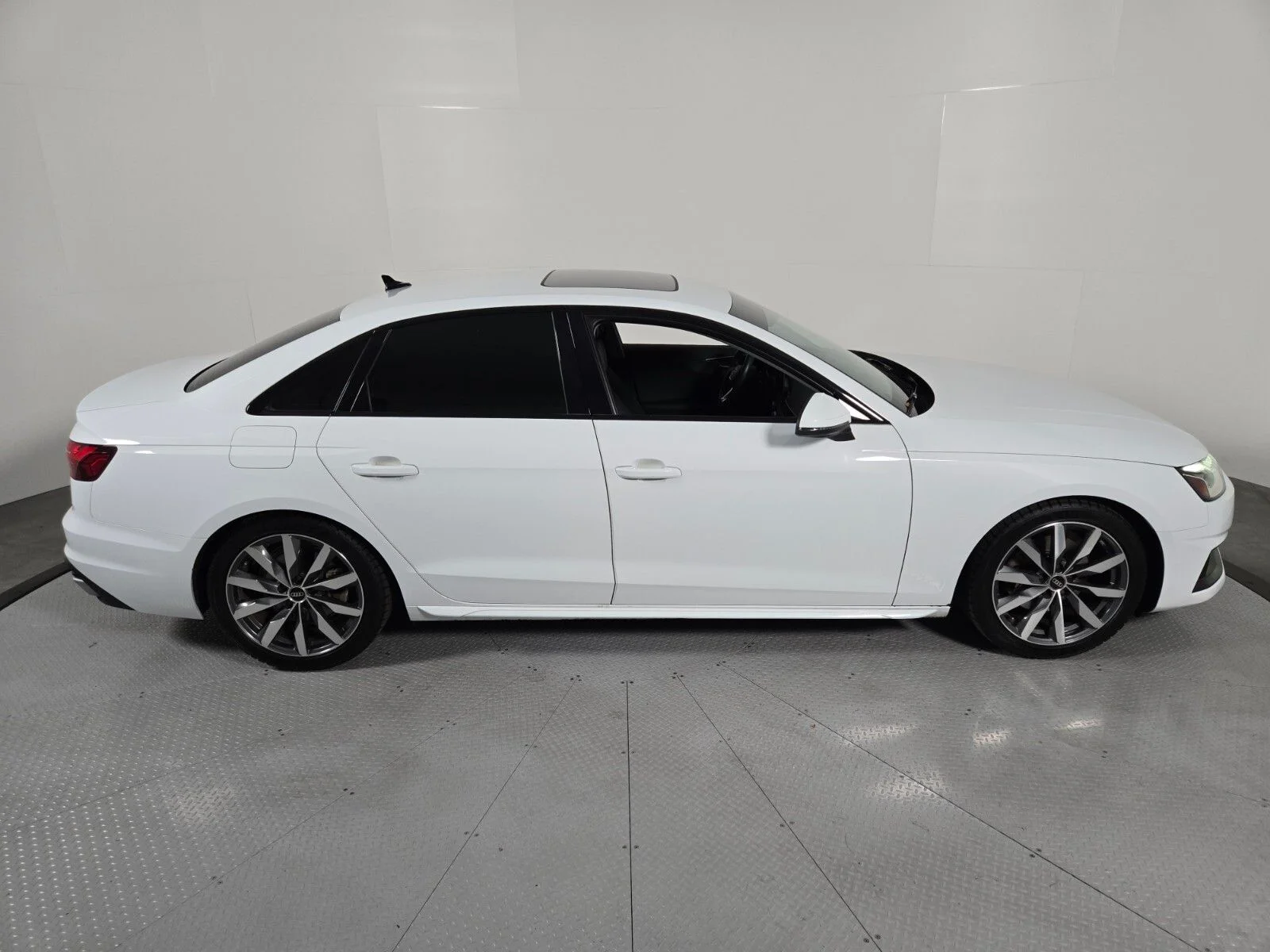 Used 2023 Glacier White Metallic Audi 40 Premium Plus image 4