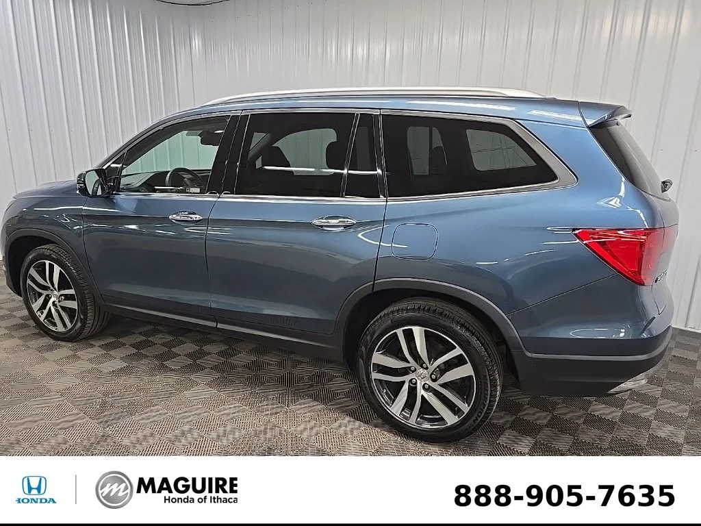 Used 2018 Steel Sapphire Metallic Honda Touring image 4