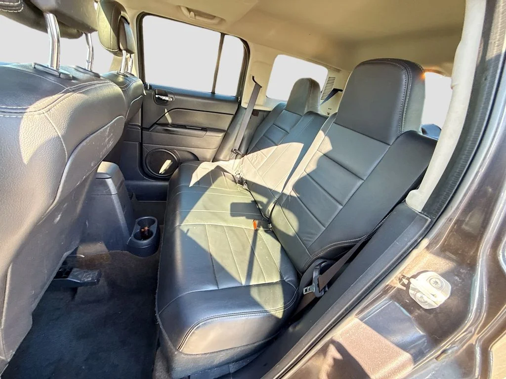 Used 2016 Gray Jeep Latitude image 27